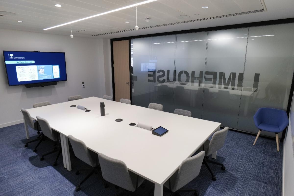 UK Government Property Agency masters management with Lightware rollout