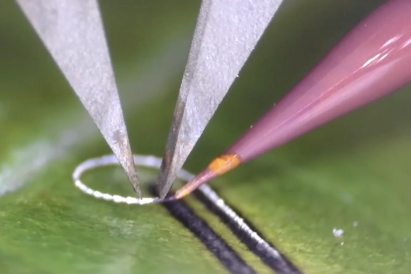 Microwave energy technique allows 3D printers to fuse circuits onto most surfaces