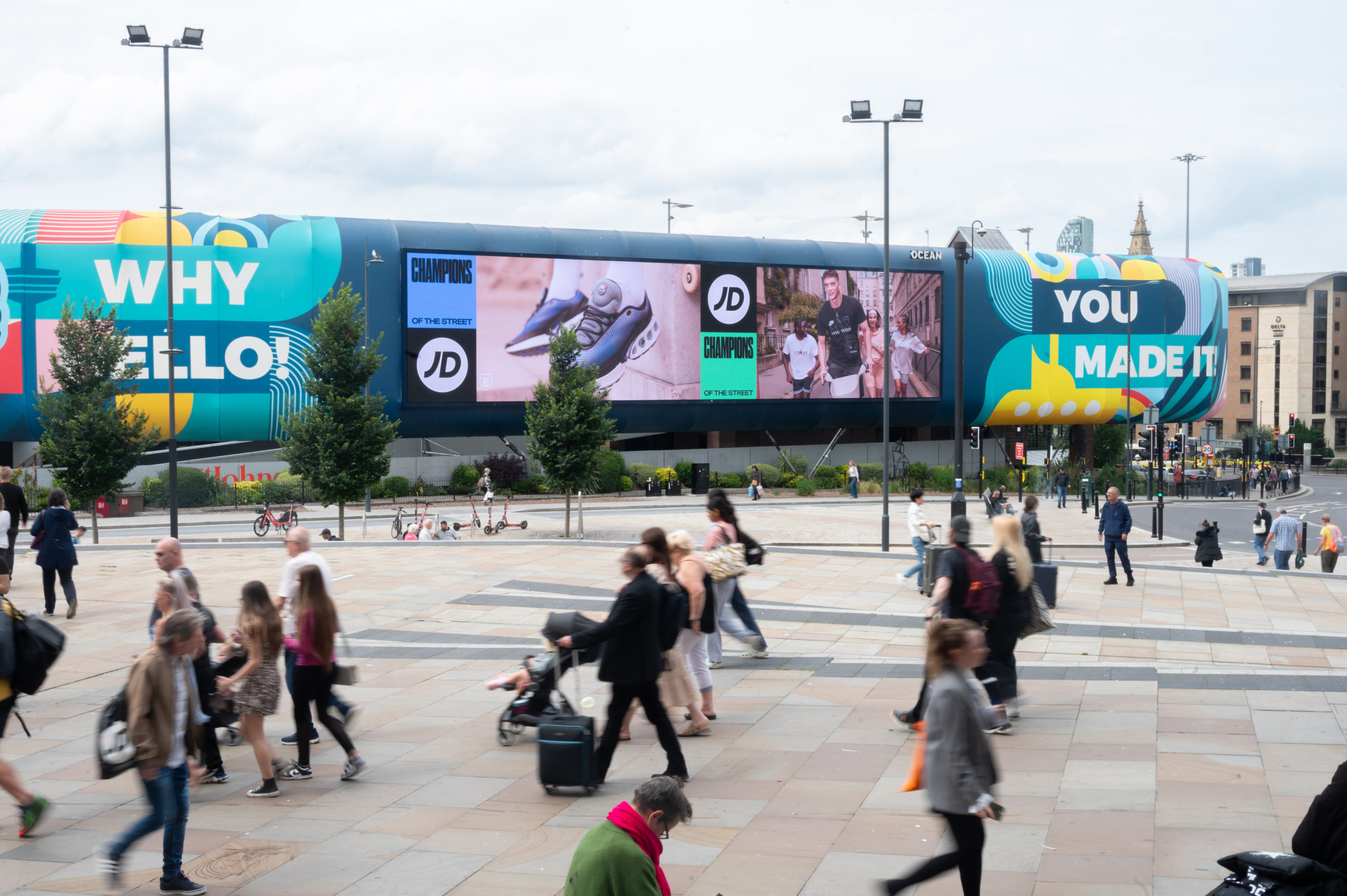 Large format DOOH commands 5x more attention than digital channels