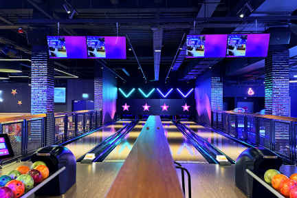 AV from TVC gets a strike at Hollywood Bowl Cardiff XL