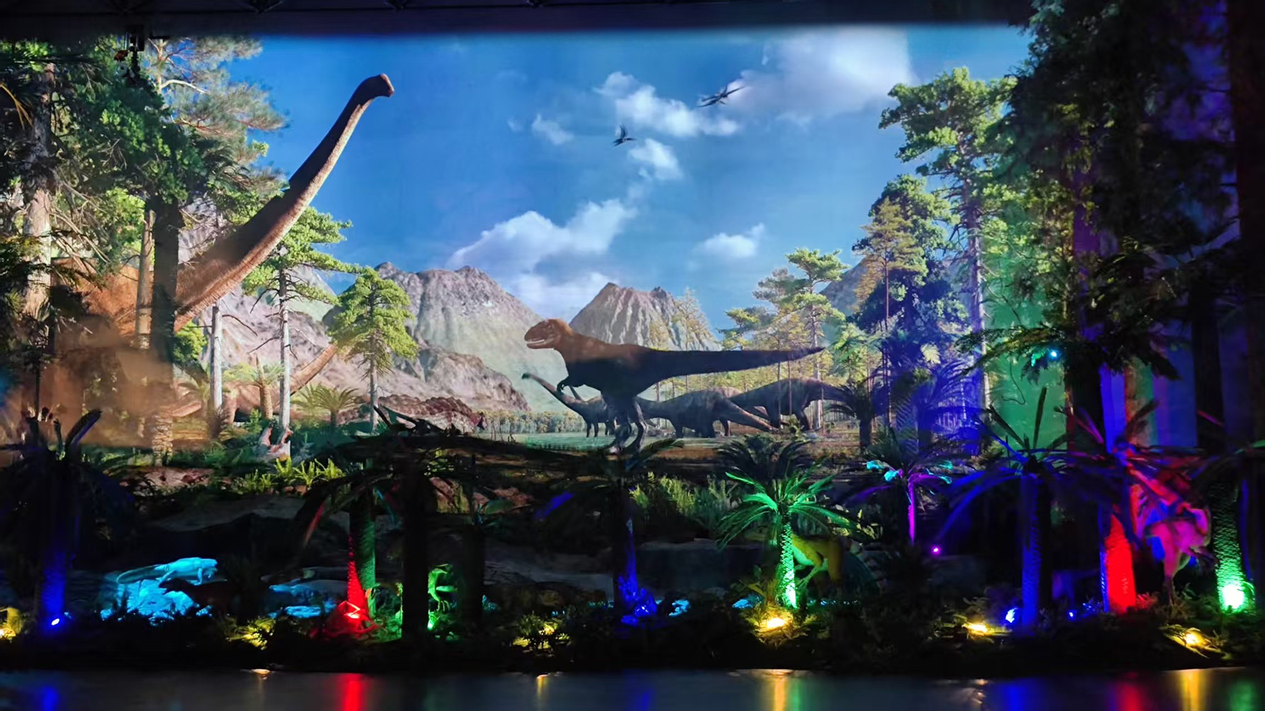 Christie GS series projectors power visuals at Paleontological Museum
