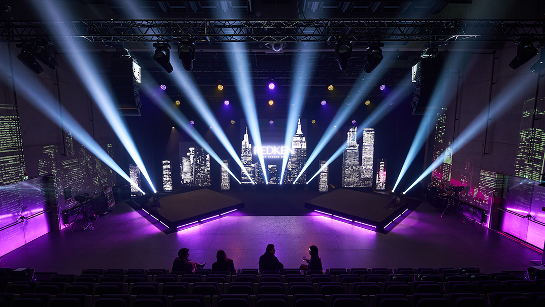 AV Media Events brings the NYC skyline to Prague with Analog Way systems