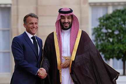 Saudi Arabia to invest &euro;6 billion on three theme parks near Paris