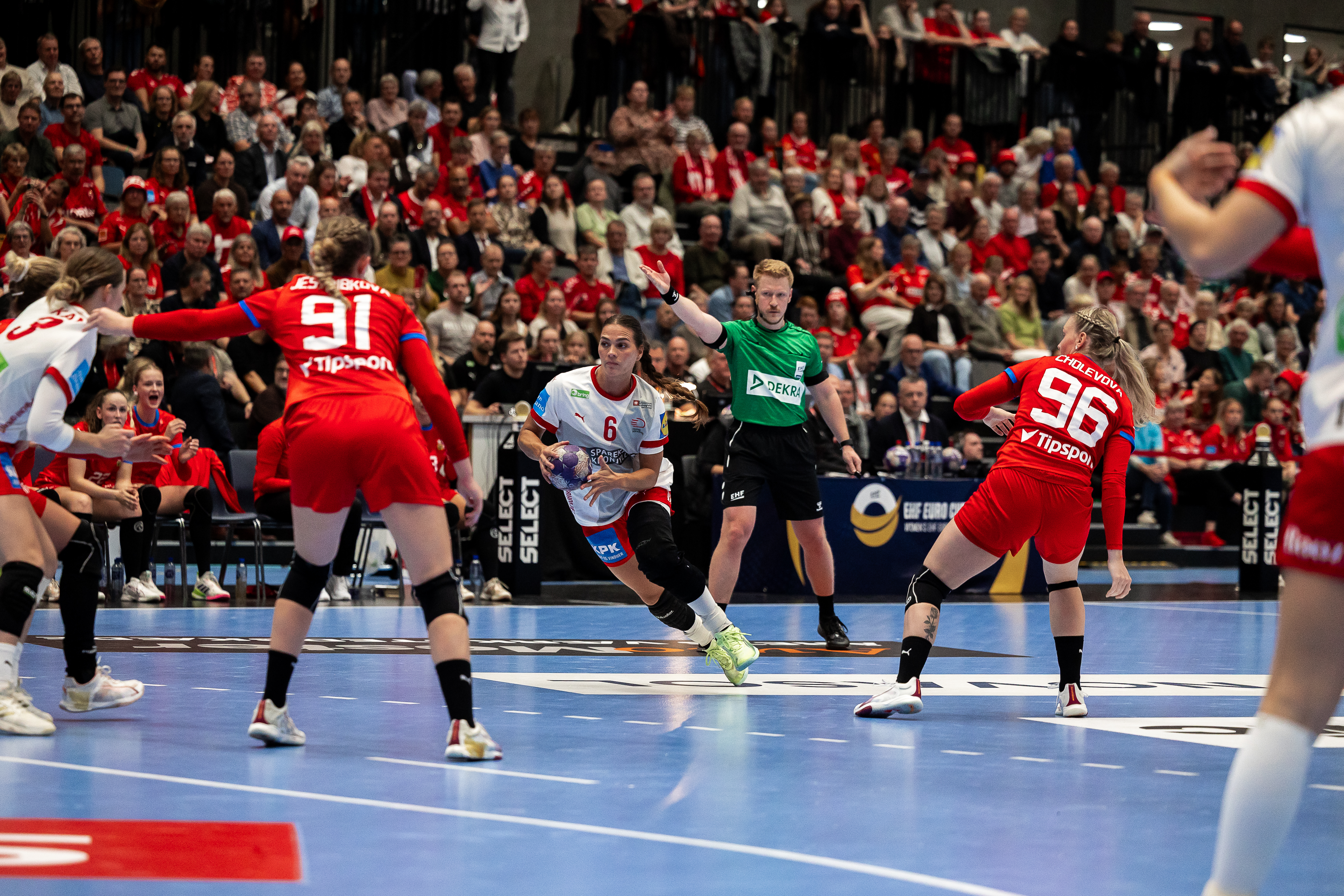 Riedel RefCam and Easy5G to make handball debut at the Men&rsquo;s EHF EURO 2026