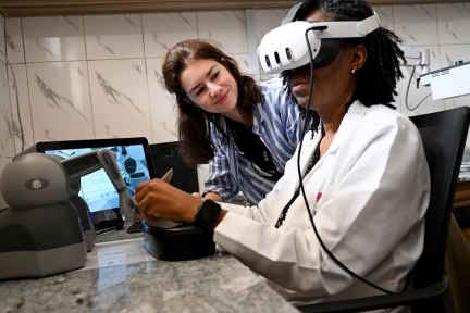 New VR surgery cataract program pioneered for low-income countries