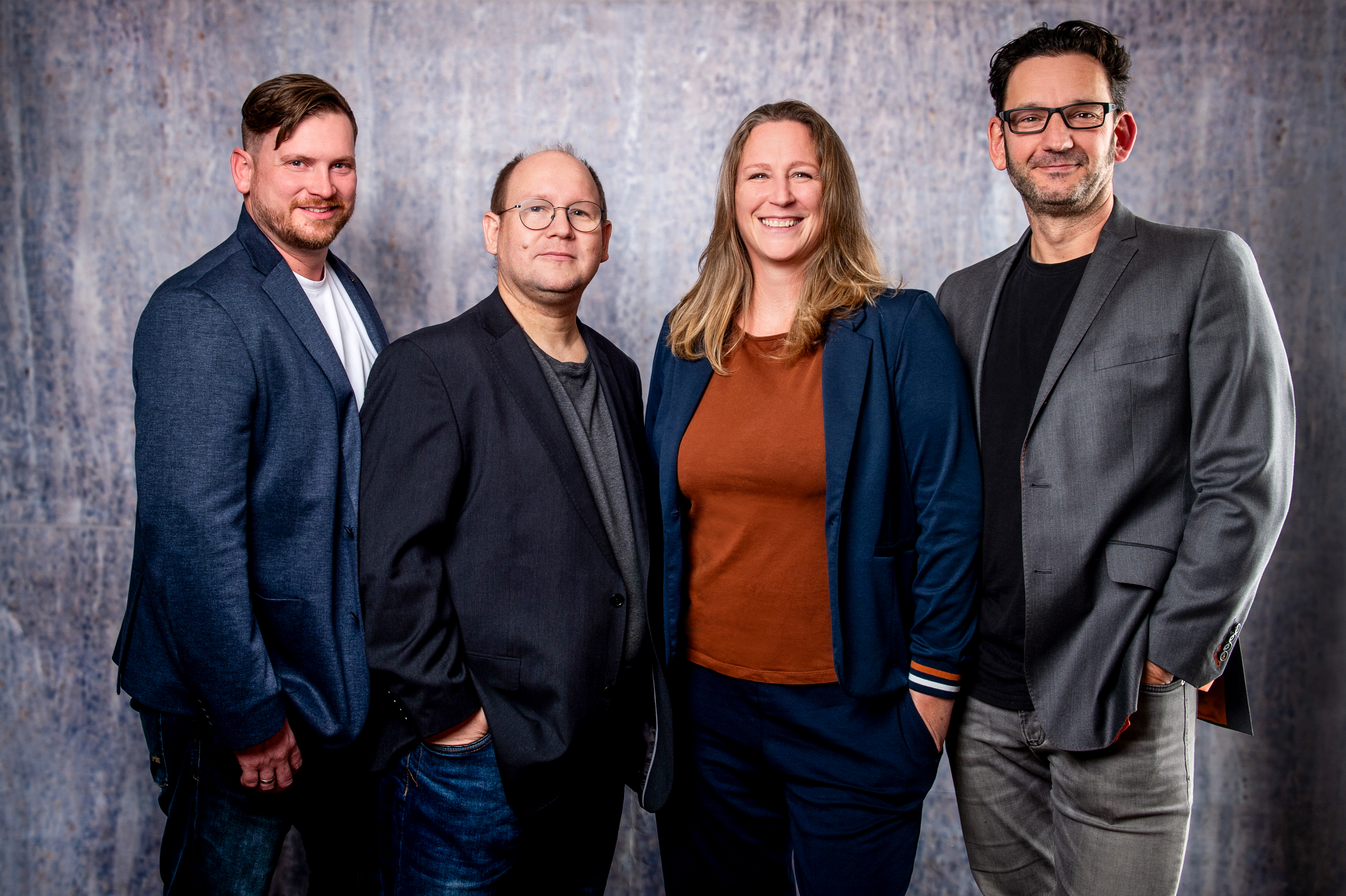 twoloox signs purchase agreement for Christie’s Pandoras Box and Widget Designer products