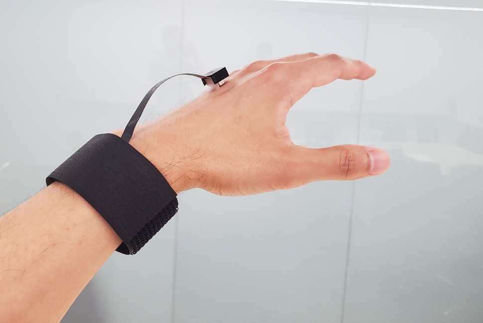 Wearable haptic simulates real touch sensations