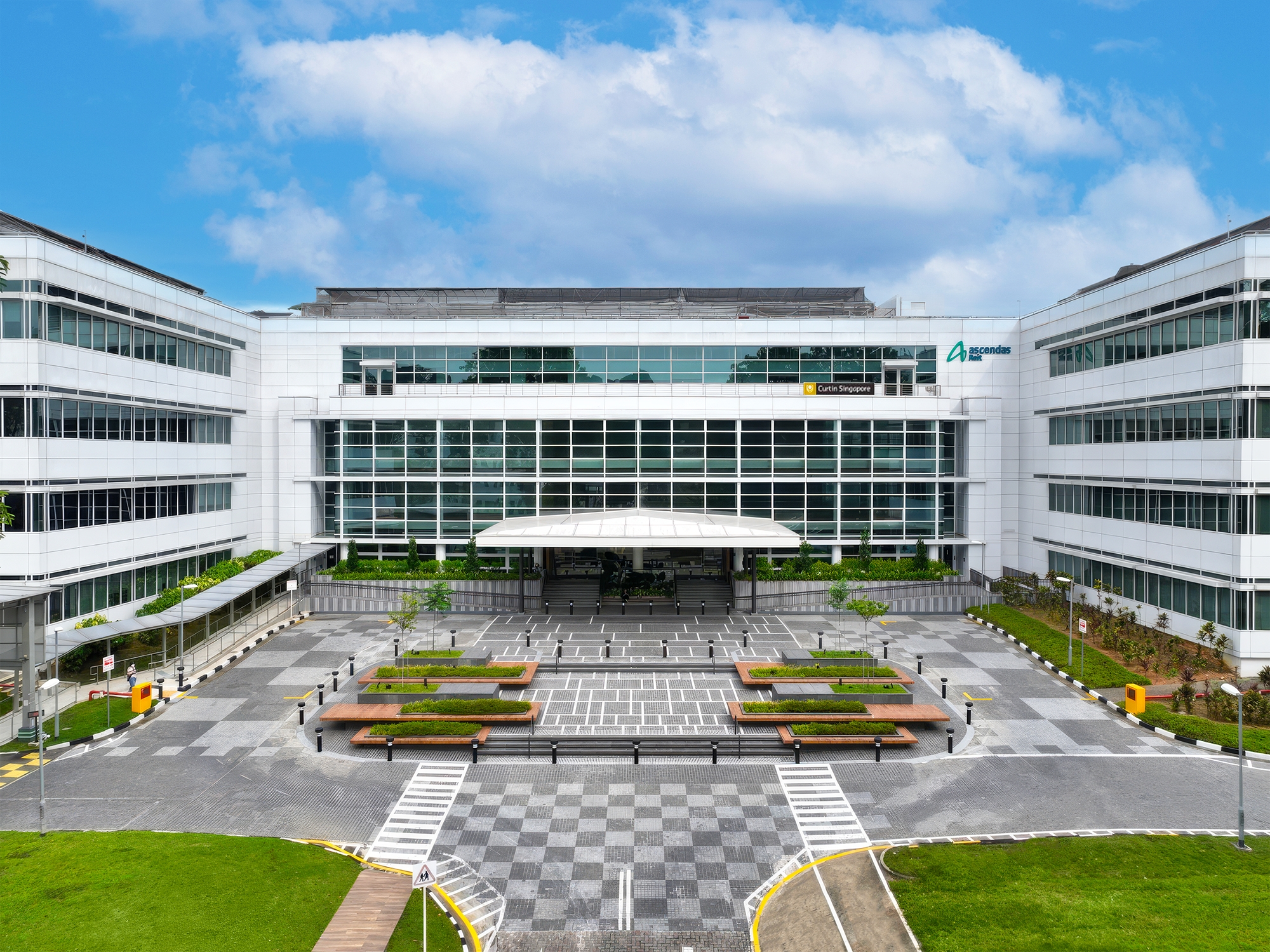 Extron NAV system is at the heart of a three-room divisible classroom at Curtin Singapore