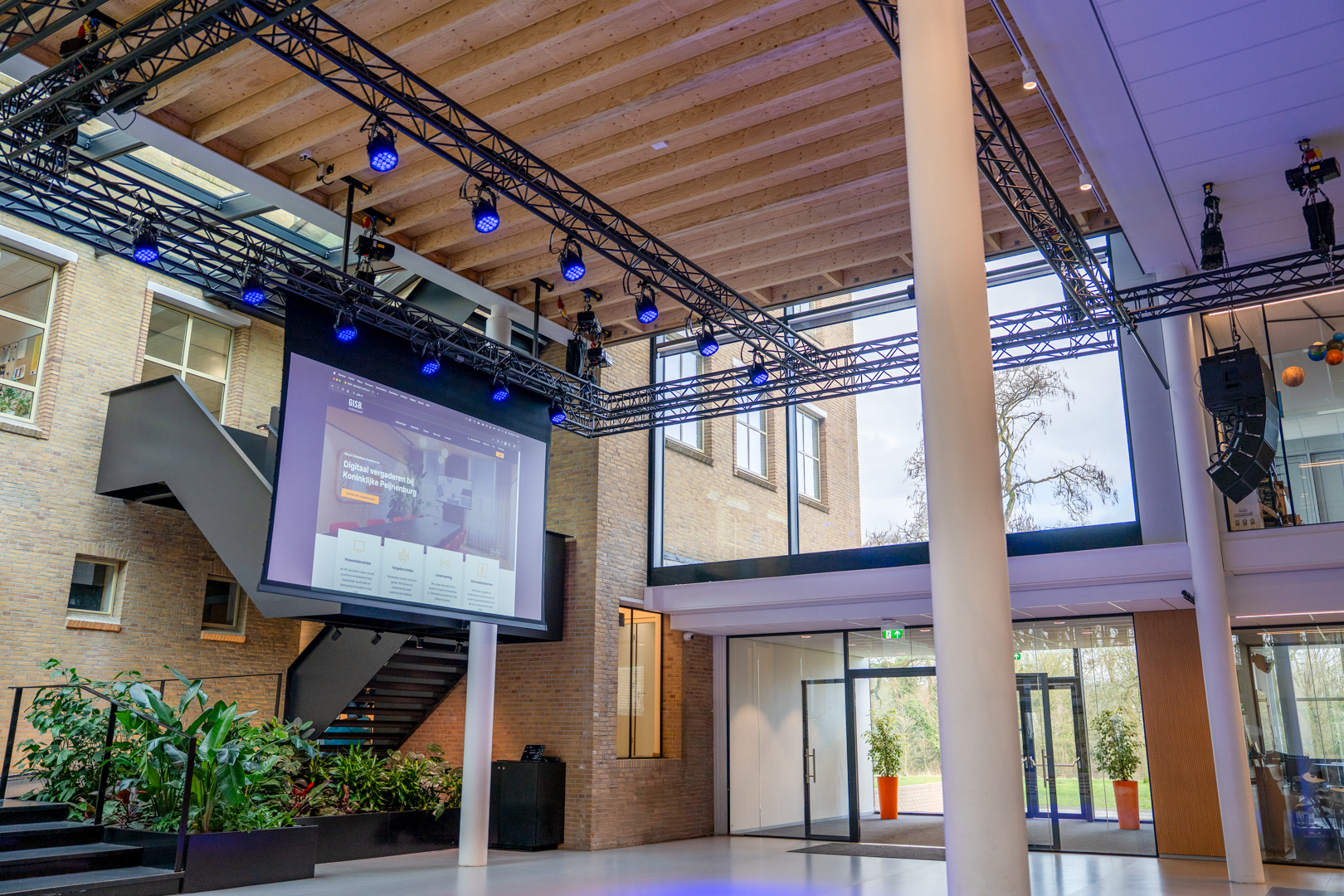 dBTechnologies provides multifunctional PA for Van Maerlant Lyceum Eindhoven