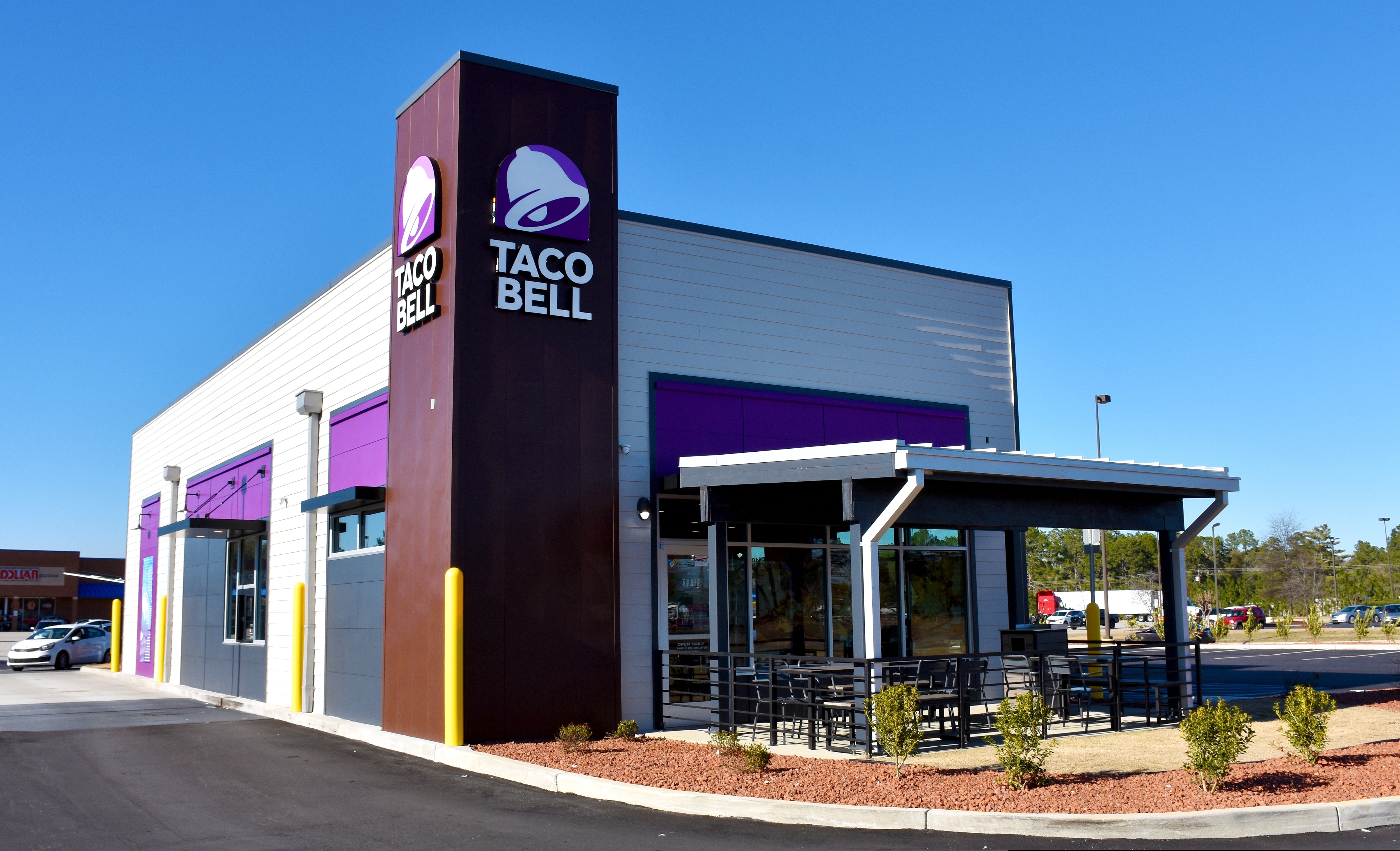 Use of AI in food outlets far from foolproof as Taco Bell prank allows 18,000 water cups to be ordered