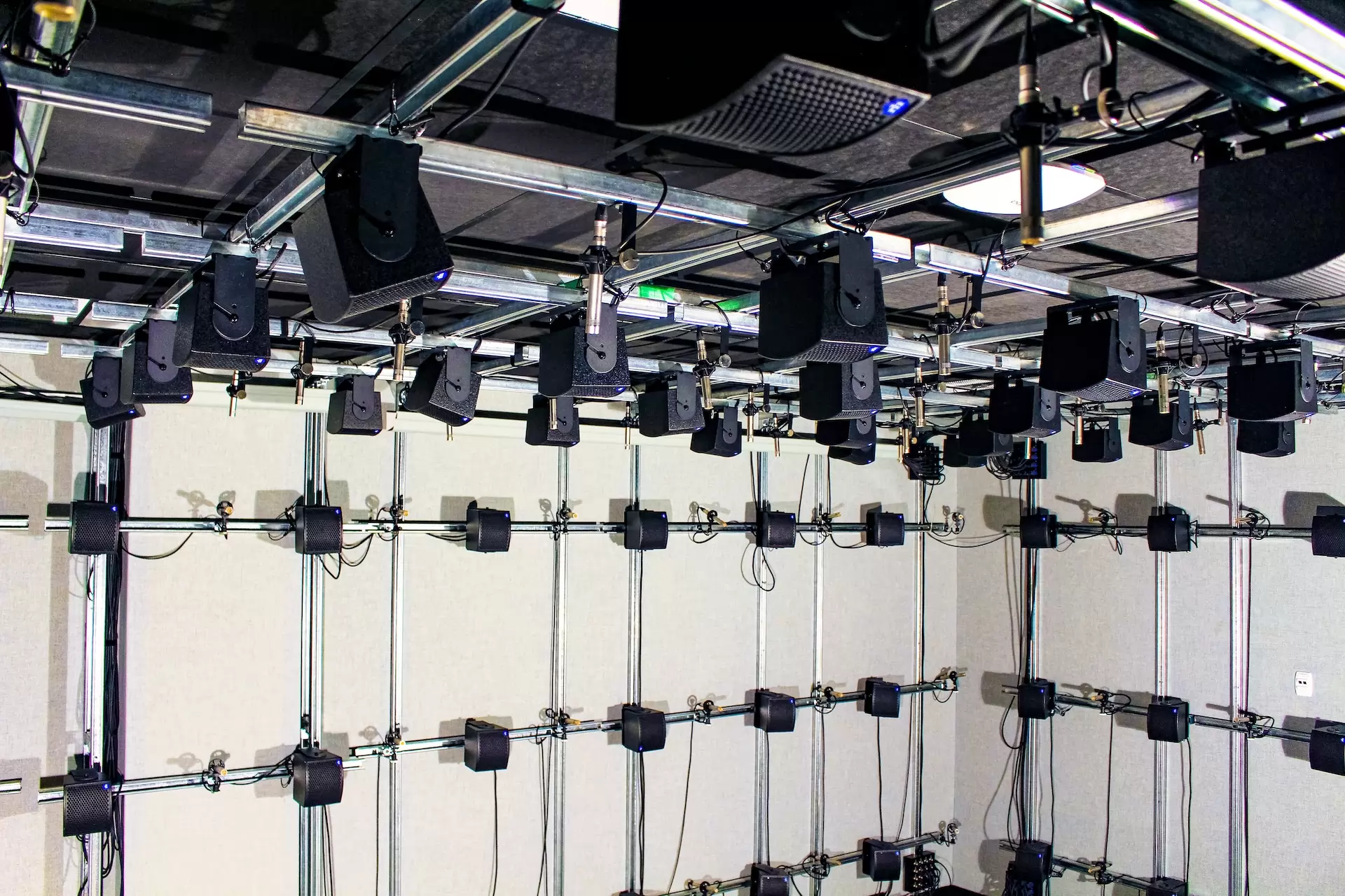 Simon Fraser University opens acoustics lab with 128 Renkus-Heinz loudspeakers inside
